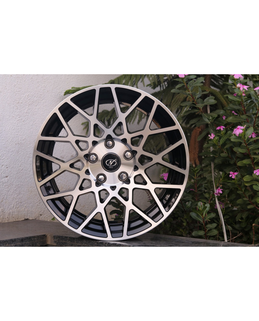 Swarm 17in BM finish. The Size of alloy wheel is 17x7 inch and the PCD is 5x114.3(SET OF 4)